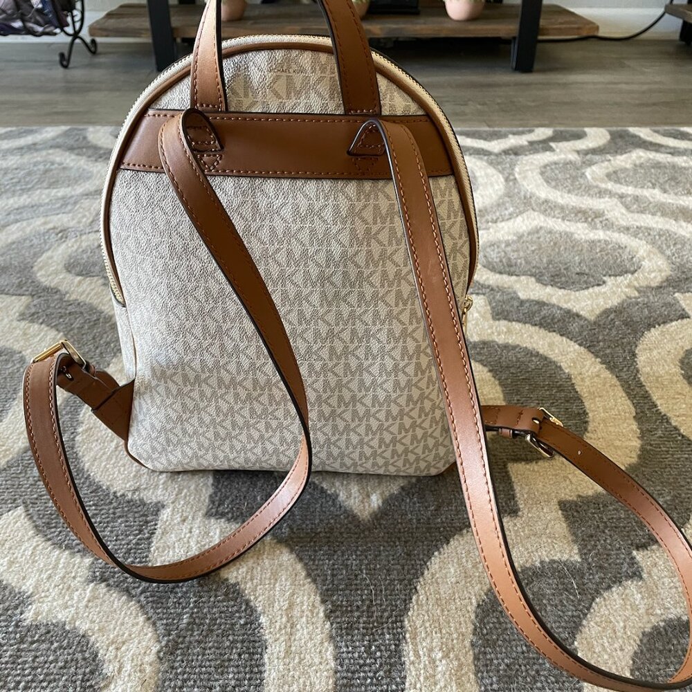 NWT Michael Kors "Brooklyn" medium logo monogram backpack in tan / vanilla Y2K - Picture 10 of 14